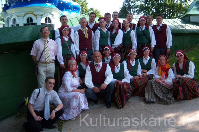 "Jandāls" pirms koncerta apmeklē Pečoru klosteri, 2009. 08.08